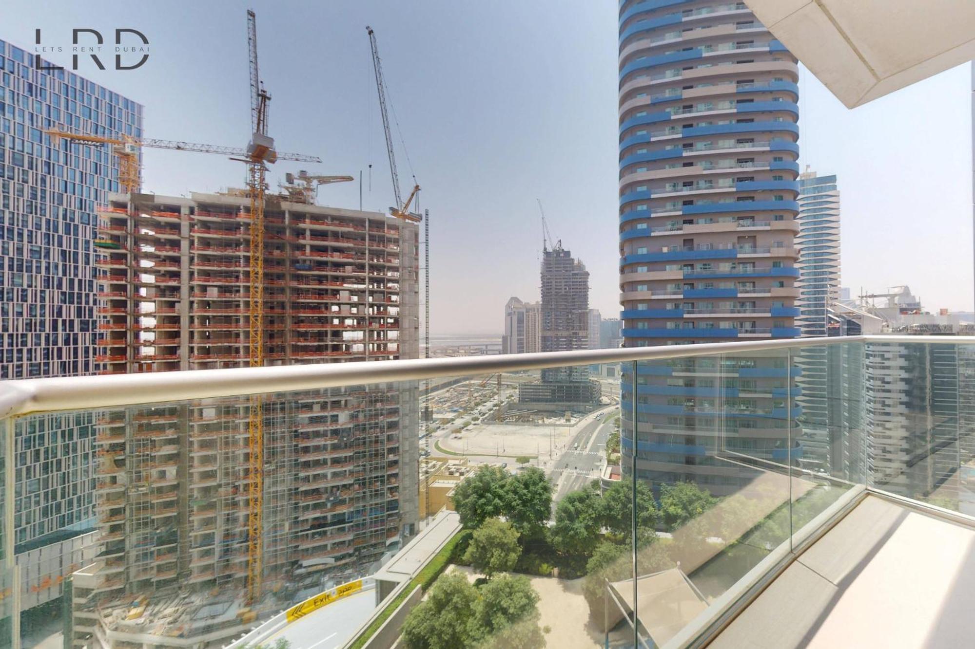 Iconic Burj View In Downtown Apartment